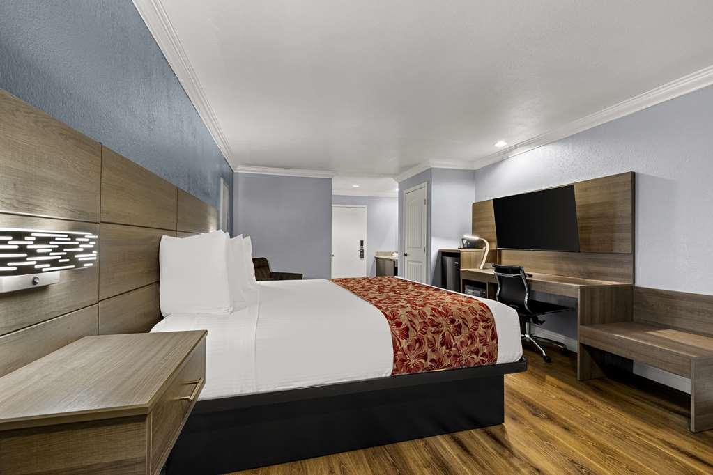 Best Western Moreno Hotel & Suites Moreno Valley Room photo
